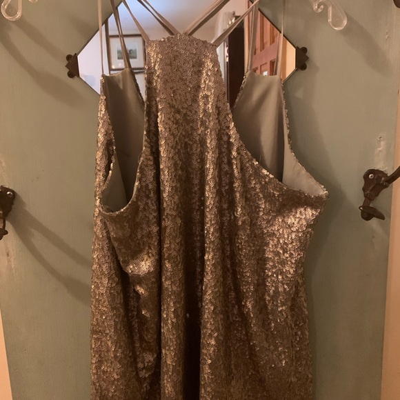 Guess sequined top. - Picture 2 of 2